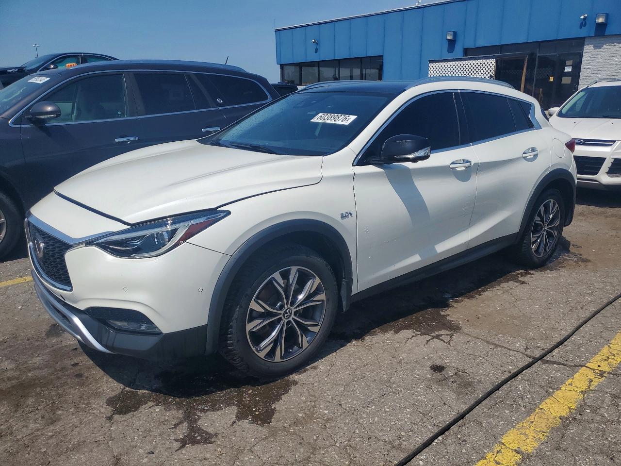 2017 INFINITI QX30 PREMIUM