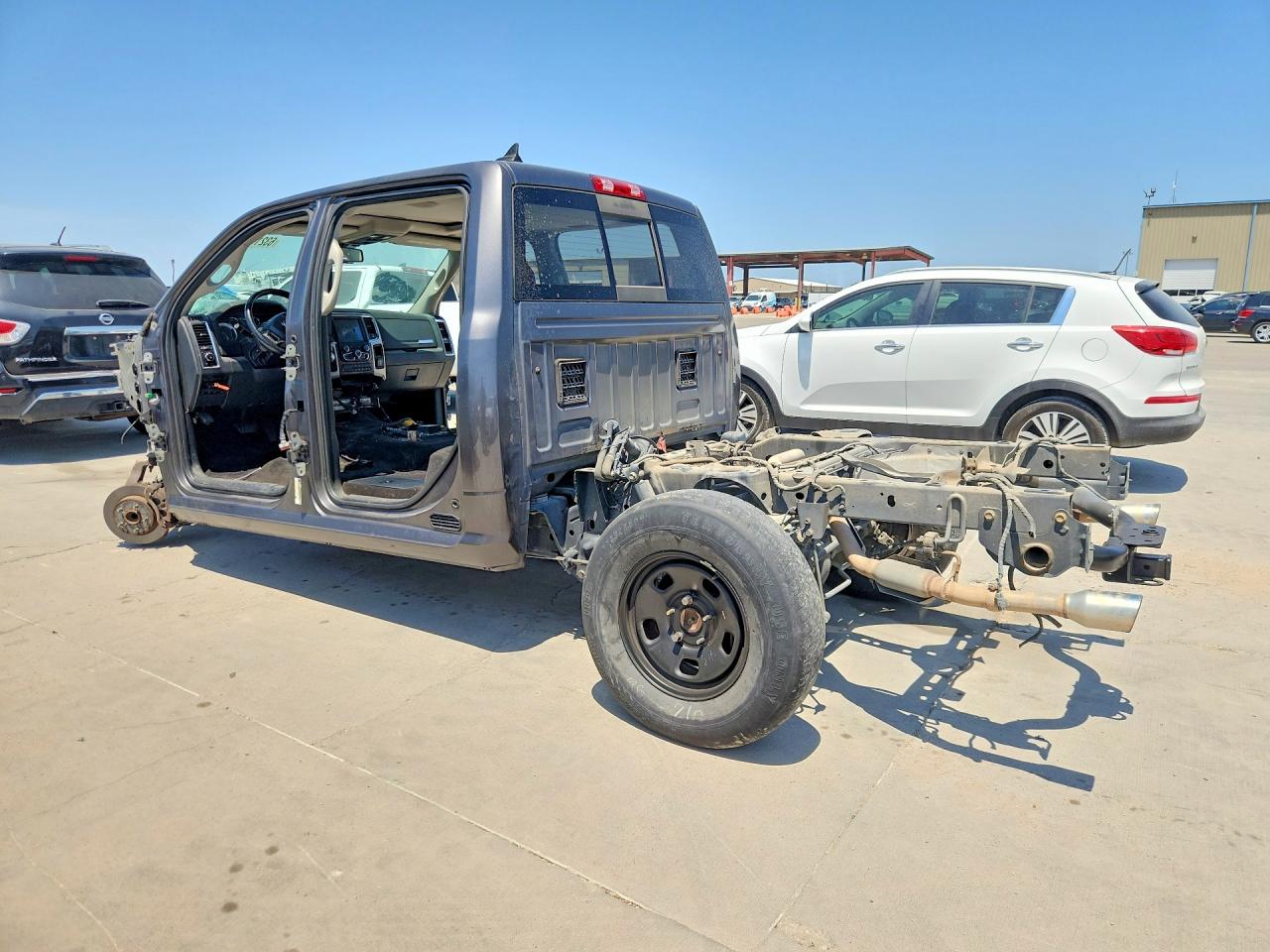 2017 RAM 1500 LARAMIE — снимка 2
