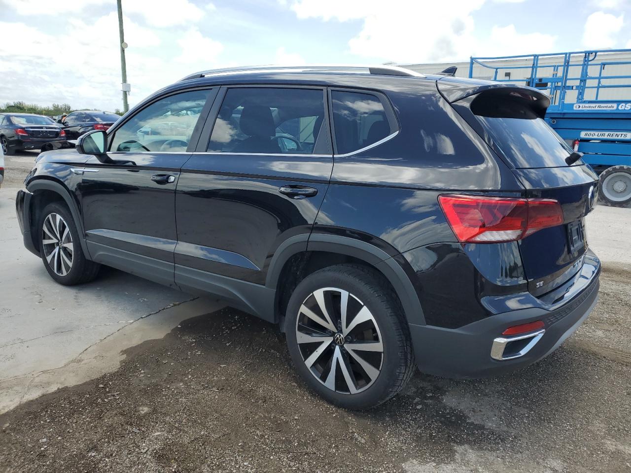 2024 VOLKSWAGEN TAOS SE — снимка 2
