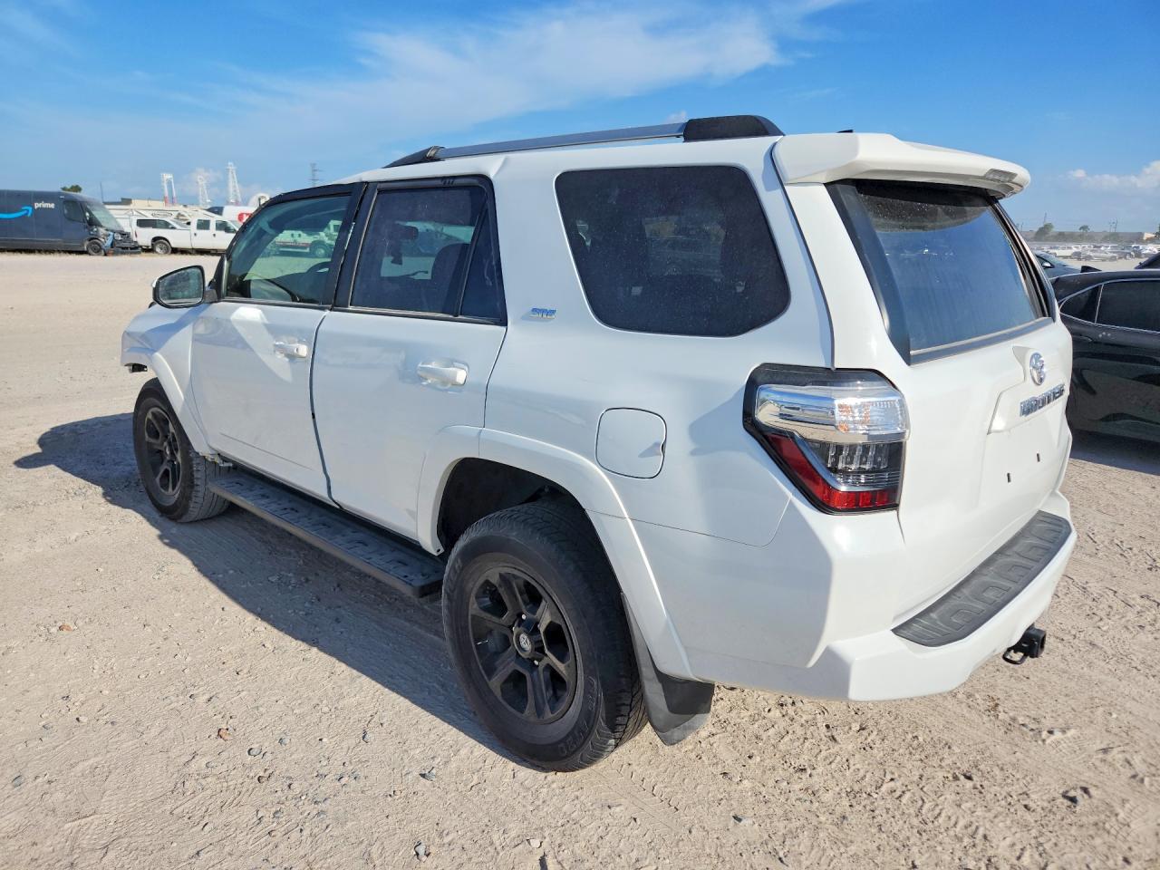 2024 TOYOTA 4RUNNER SR5 — снимка 2