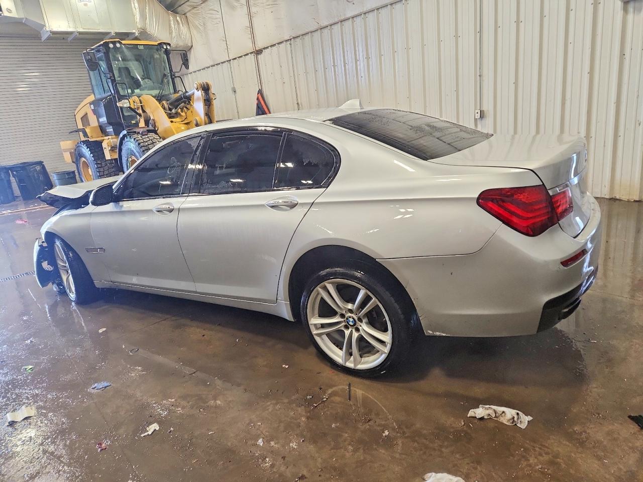 2013 BMW 740 I — снимка 2