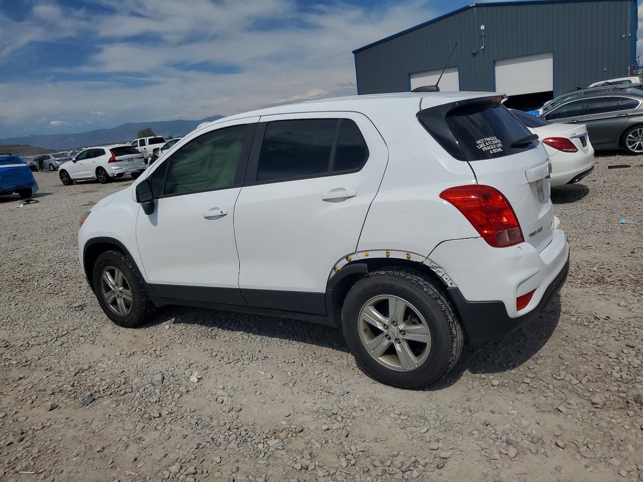2017 CHEVROLET TRAX LS — снимка 2