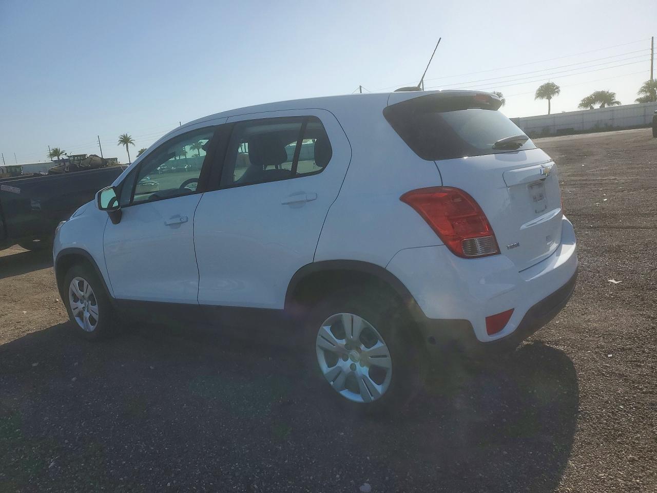 2017 CHEVROLET TRAX LS — снимка 2