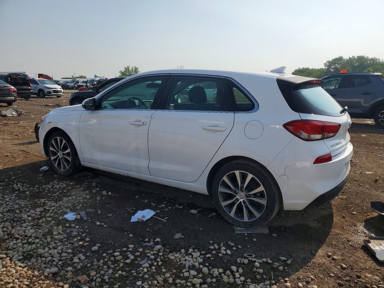 2018 HYUNDAI ELANTRA GT BASE — снимка 2