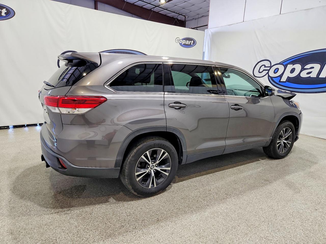 2019 TOYOTA HIGHLANDER LE — снимка 3