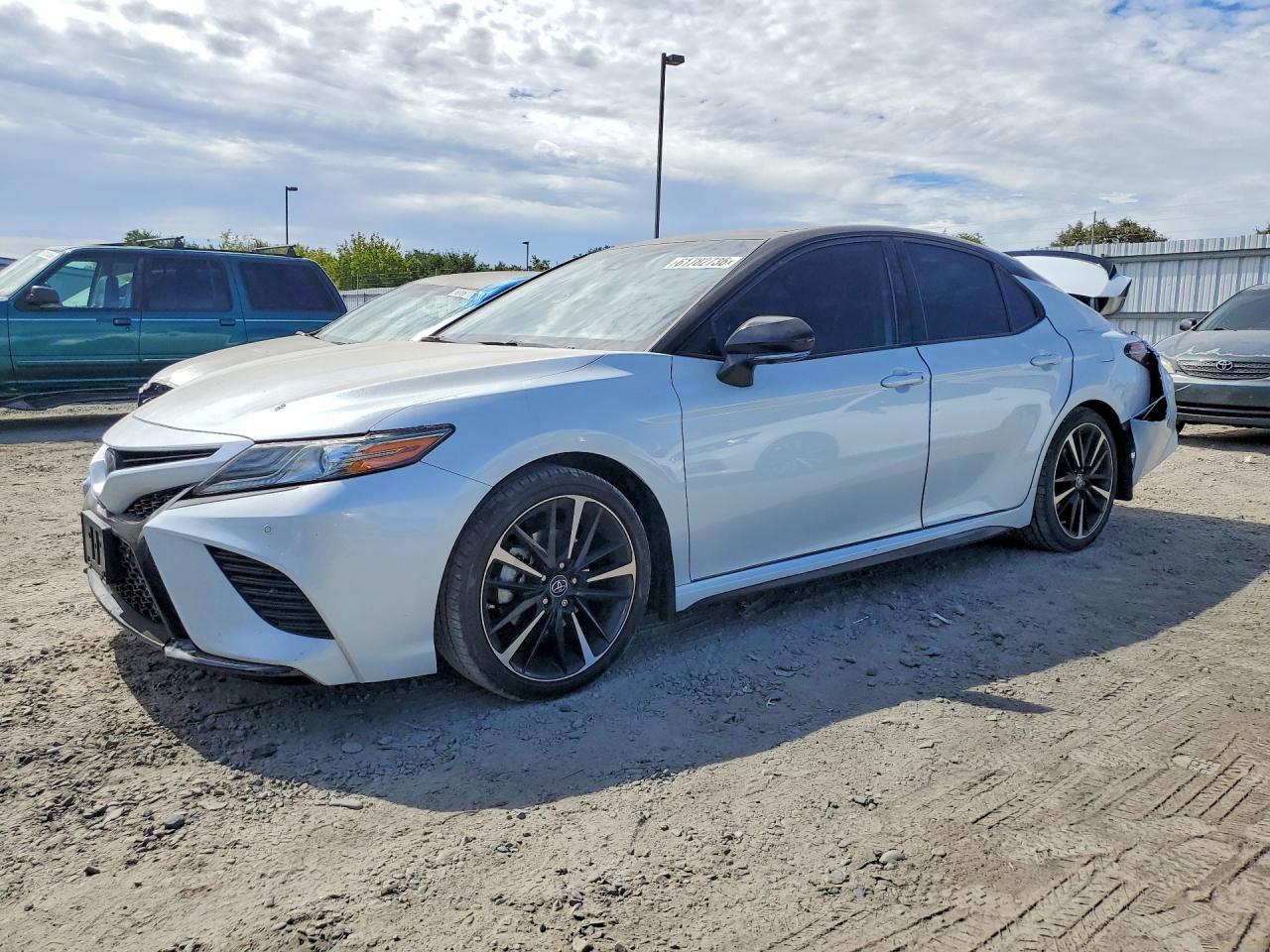 2019 TOYOTA CAMRY XSE
