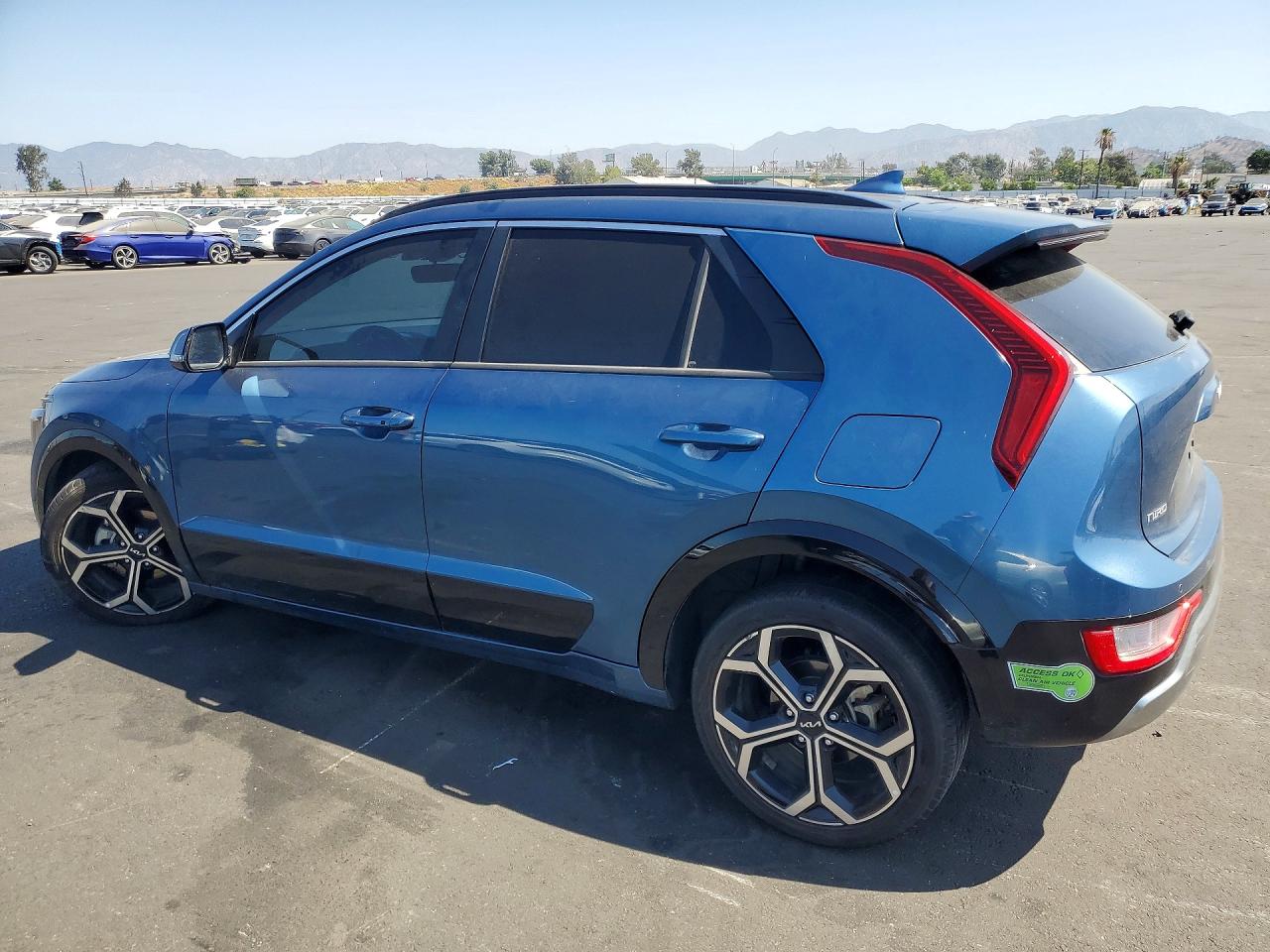 2023 KIA NIRO EX — снимка 2