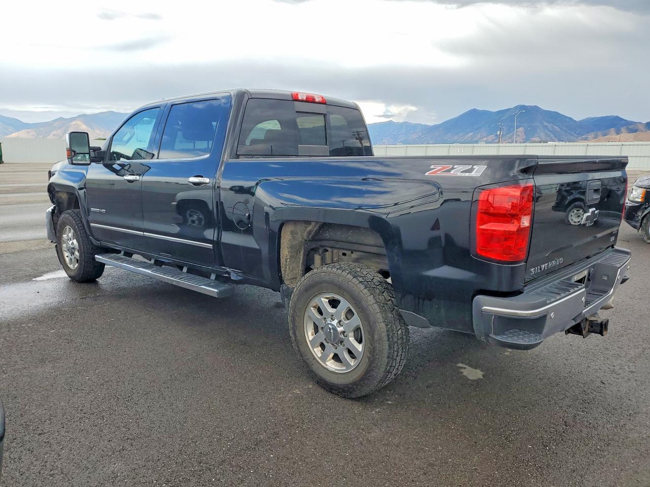 2015 CHEVROLET SILVERADO K3500 LTZ — снимка 2