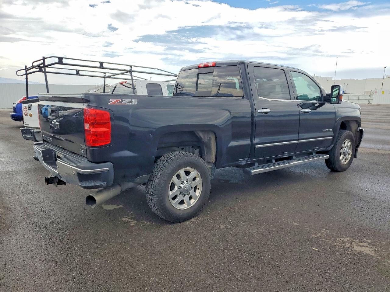 2015 CHEVROLET SILVERADO K3500 LTZ — снимка 3