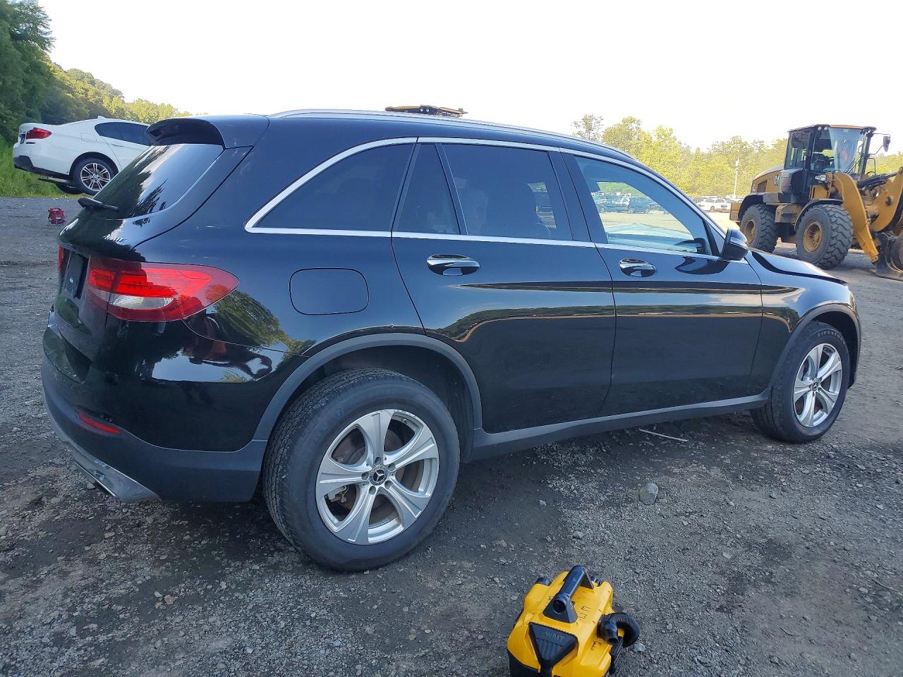 2018 MERCEDES-BENZ GLC 300 4MATIC — снимка 3