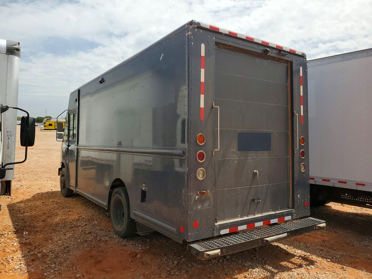 2020 FORD F59 — снимка 2