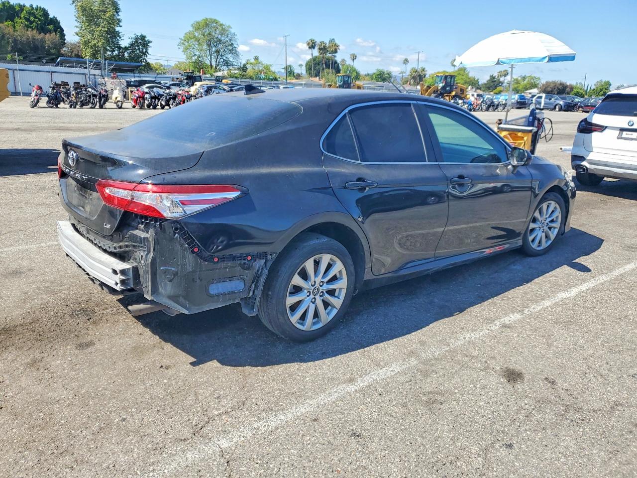 2019 TOYOTA CAMRY LE — снимка 3