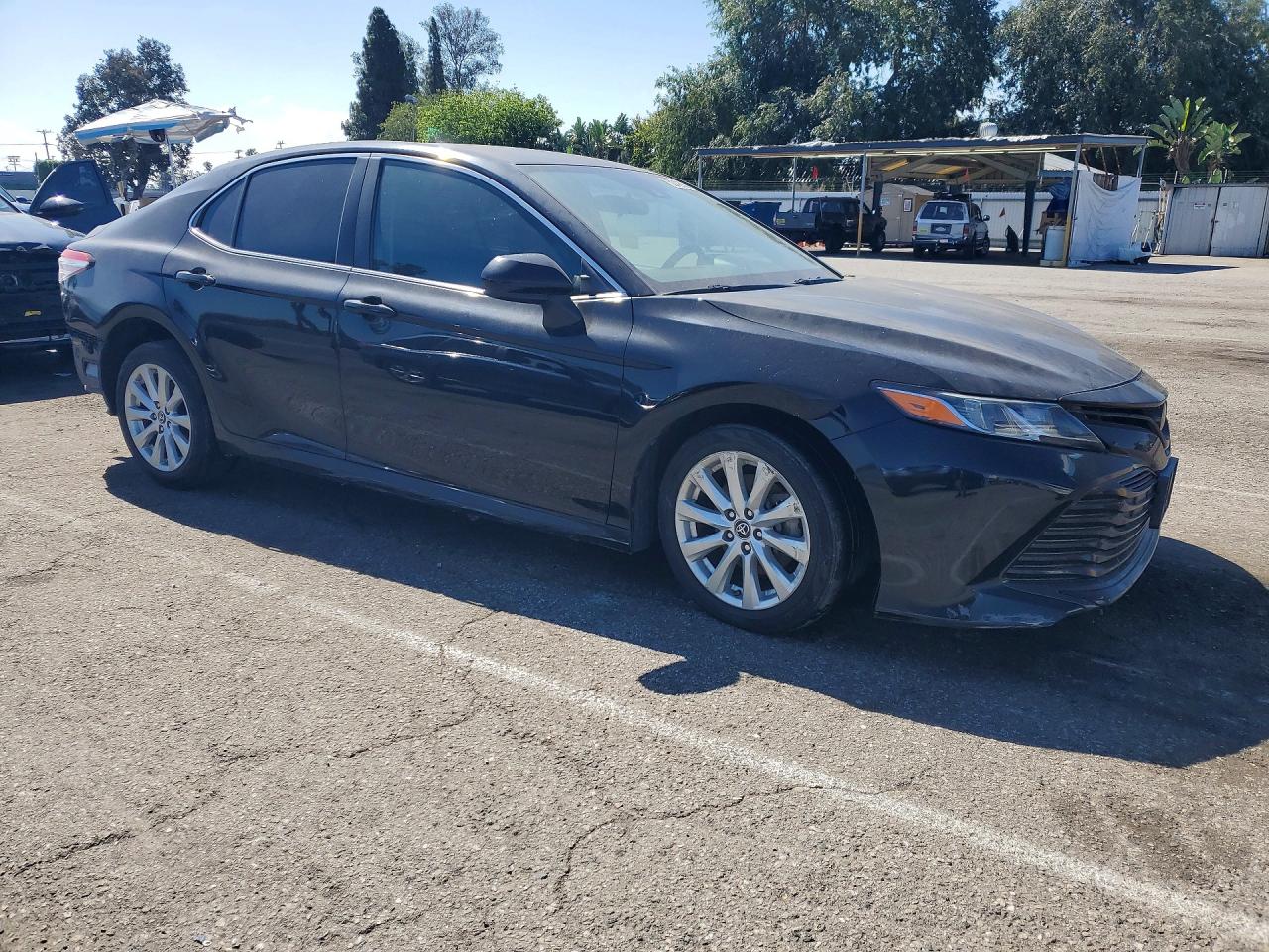 2019 TOYOTA CAMRY LE — снимка 4