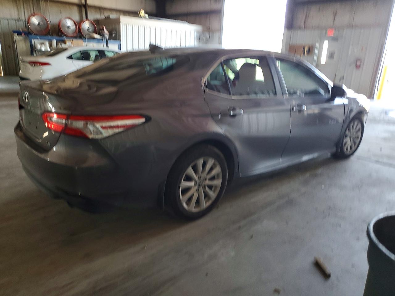 2019 TOYOTA CAMRY LE — снимка 3