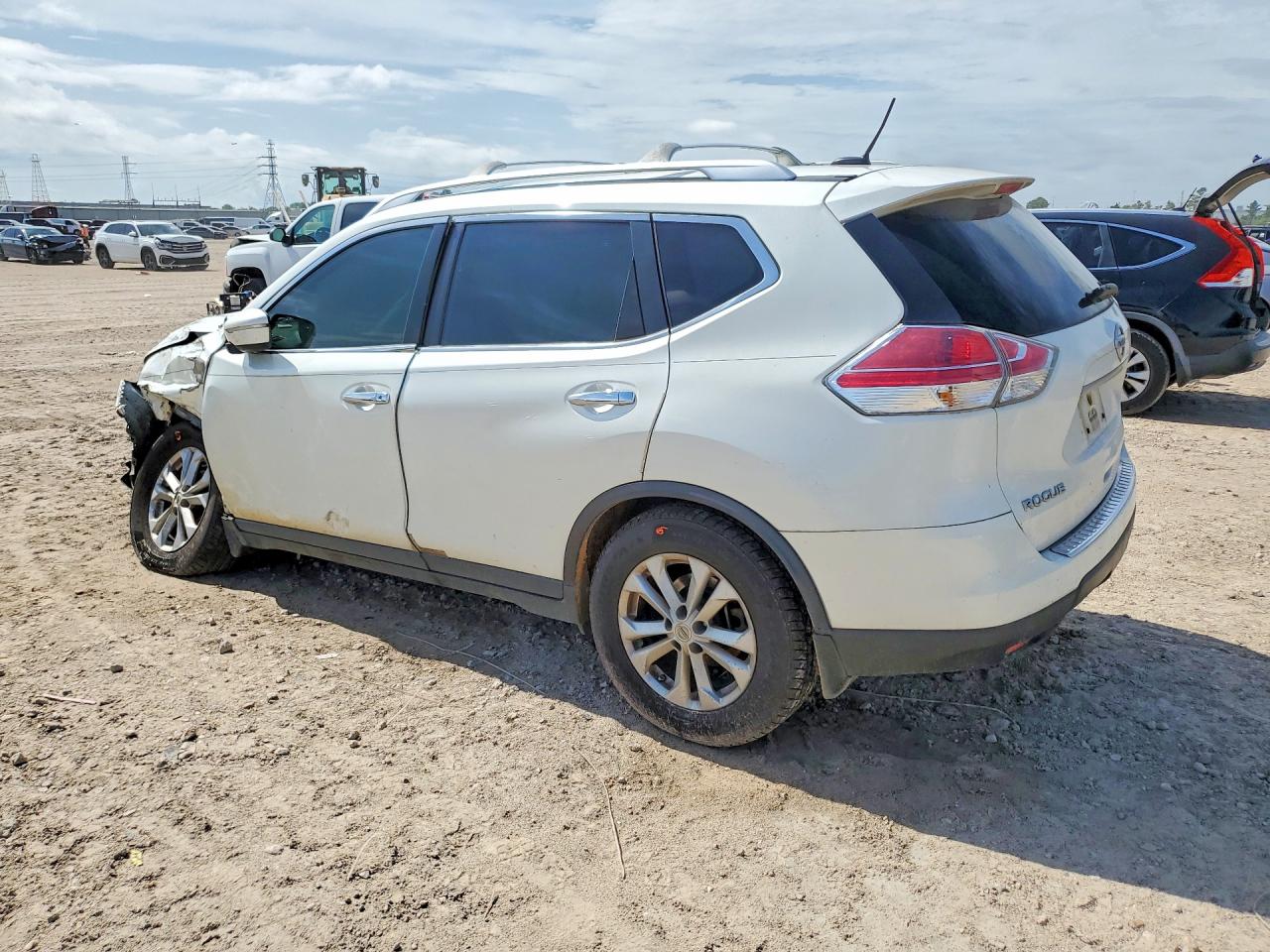 2015 NISSAN ROGUE SV — снимка 2