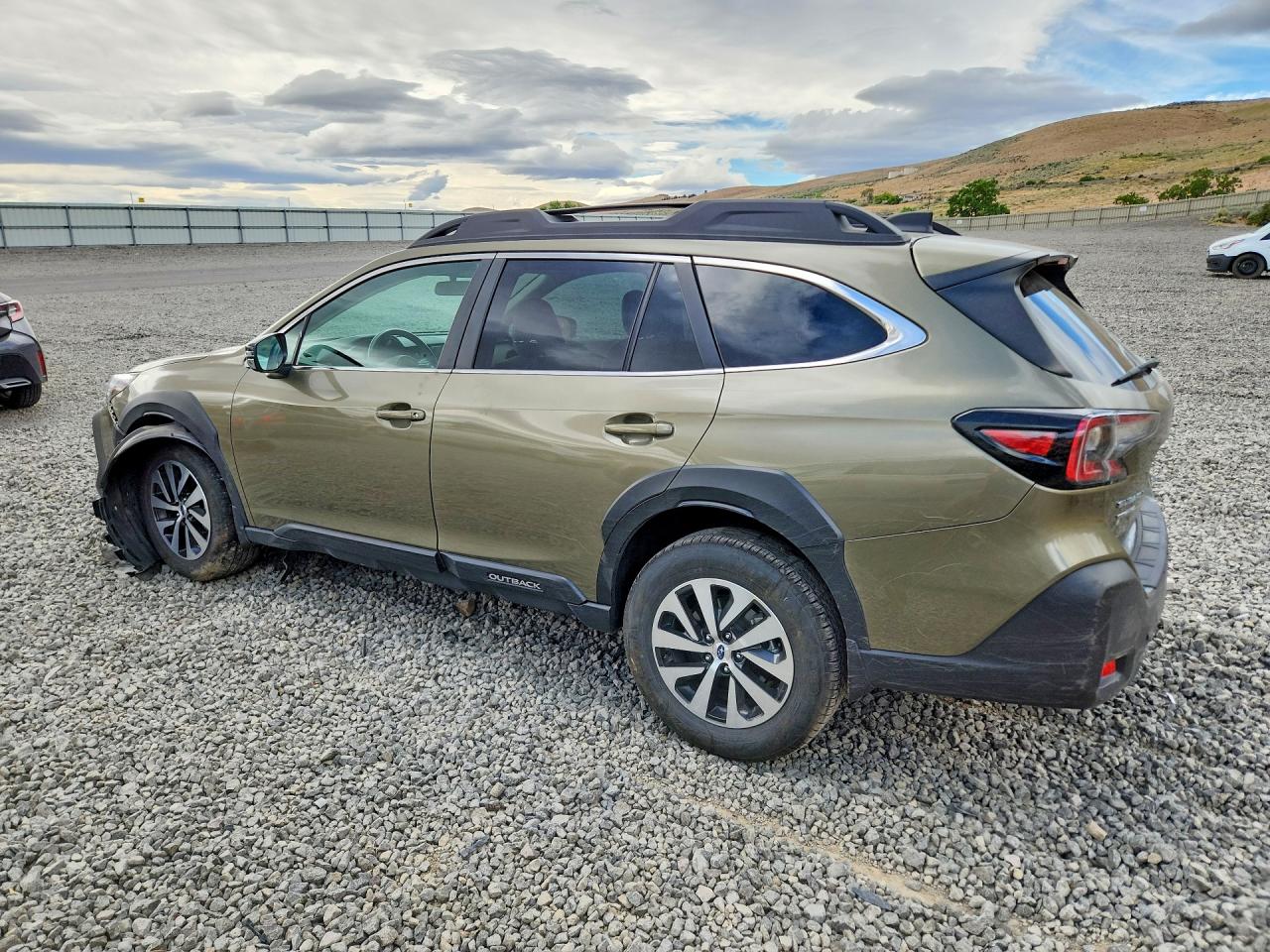 2025 SUBARU OUTBACK PREMIUM — снимка 2