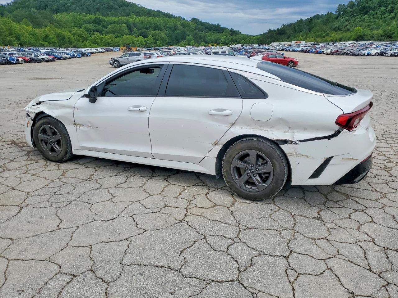 2022 KIA K5 LXS — снимка 2
