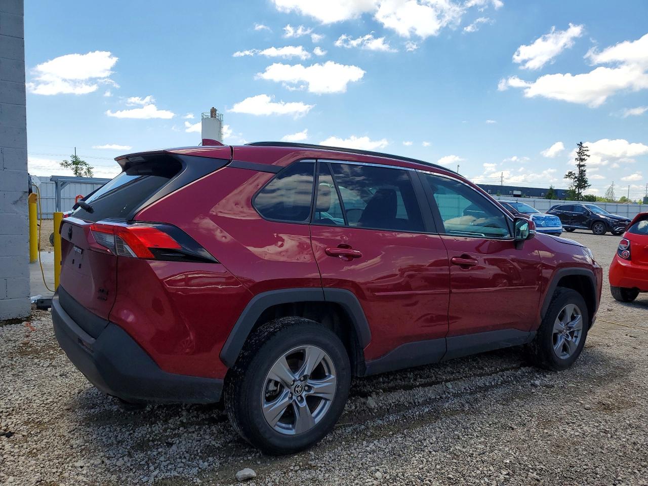 2024 TOYOTA RAV4 XLE — снимка 3