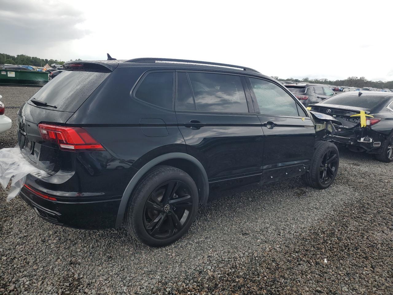 2024 VOLKSWAGEN TIGUAN SE R-LINE BLACK — снимка 3
