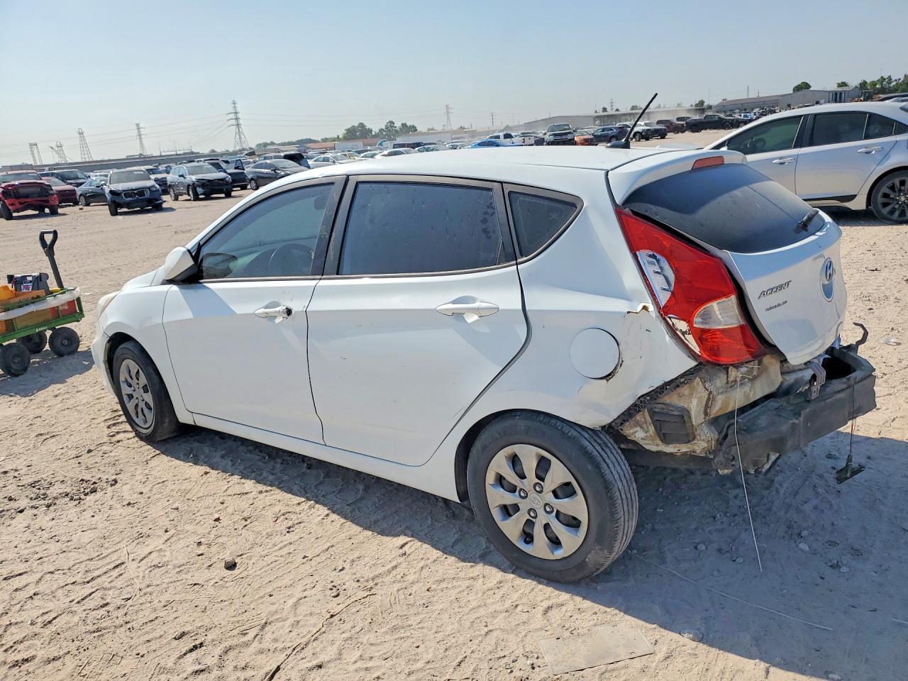 2016 HYUNDAI ACCENT SE — снимка 2