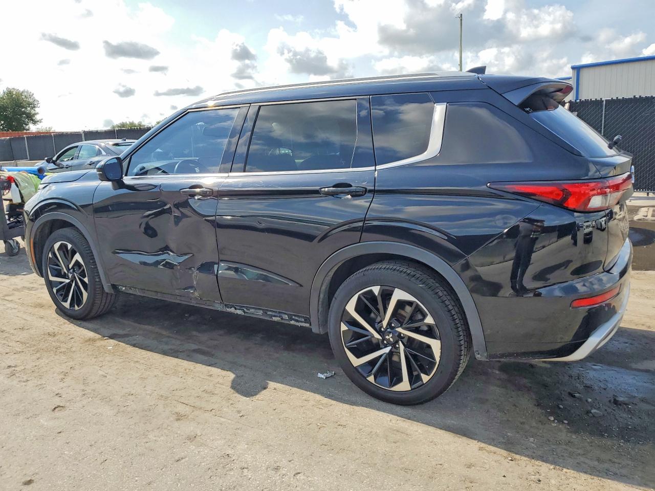 2022 MITSUBISHI OUTLANDER SEL — снимка 2