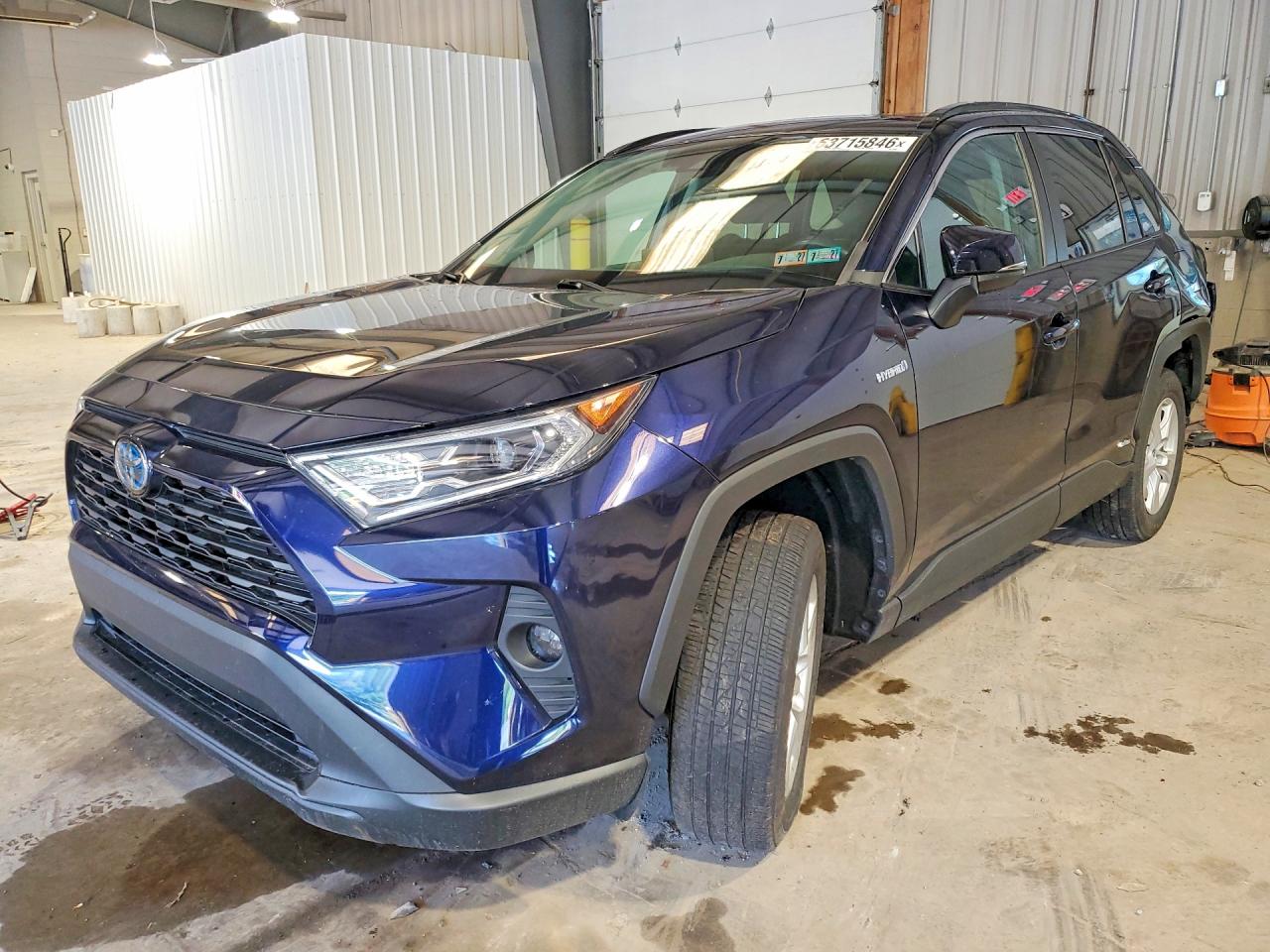 2020 TOYOTA RAV4 HYBRID XLE