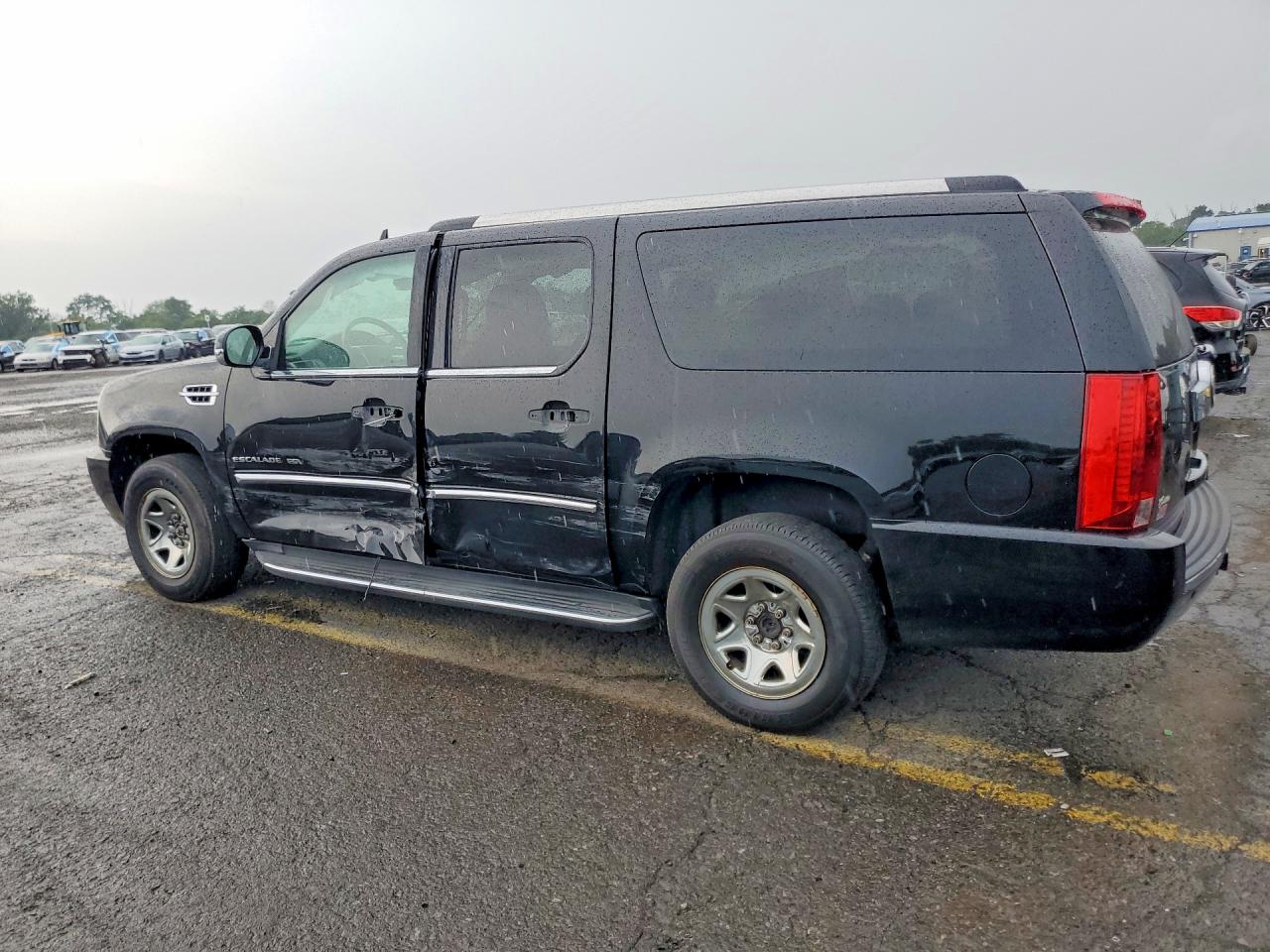 2013 CADILLAC ESCALADE ESV LUXURY — снимка 2