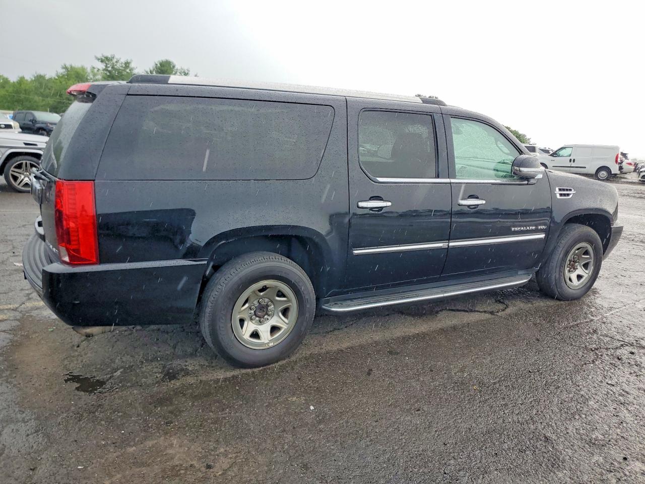 2013 CADILLAC ESCALADE ESV LUXURY — снимка 3