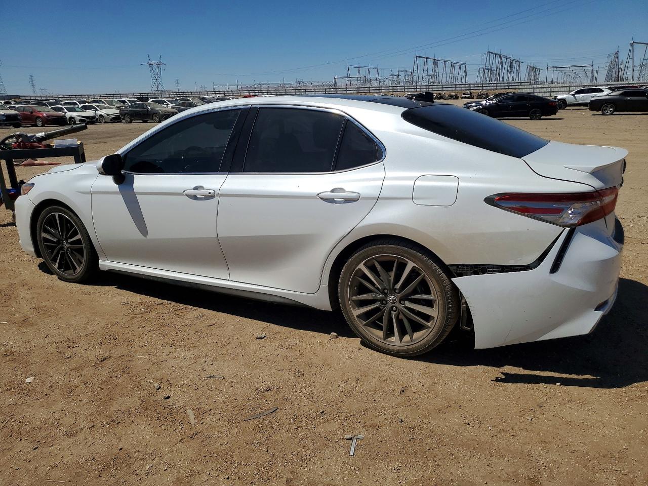 2019 TOYOTA CAMRY XSE V6 — снимка 2