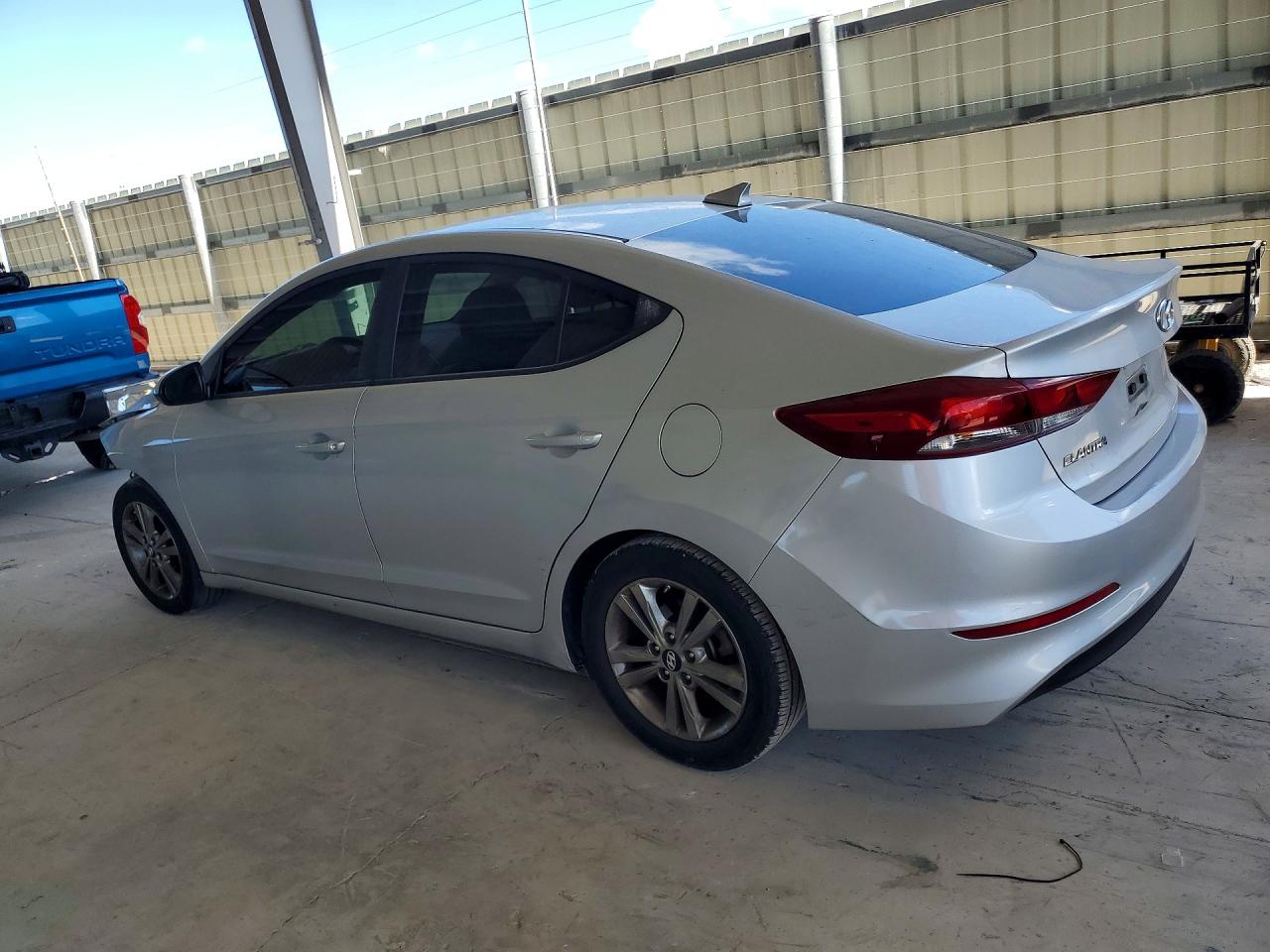 2018 HYUNDAI ELANTRA SEL — снимка 2