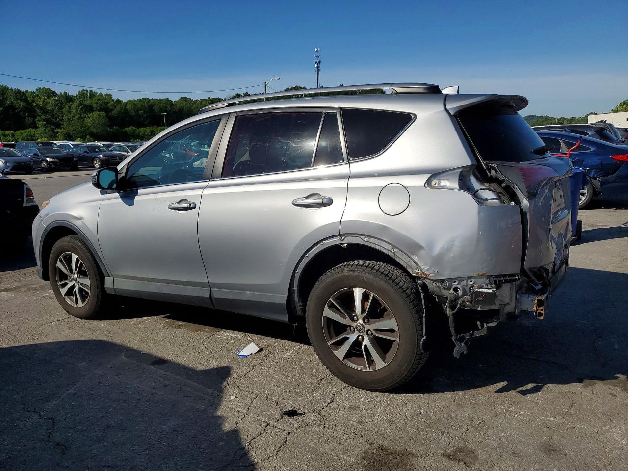 2018 TOYOTA RAV4 XLE — снимка 2