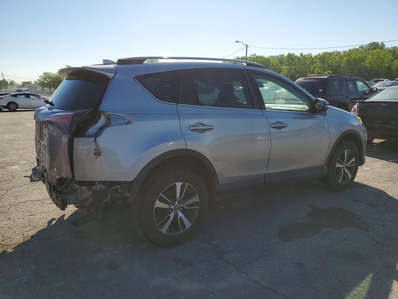 2018 TOYOTA RAV4 XLE — снимка 3