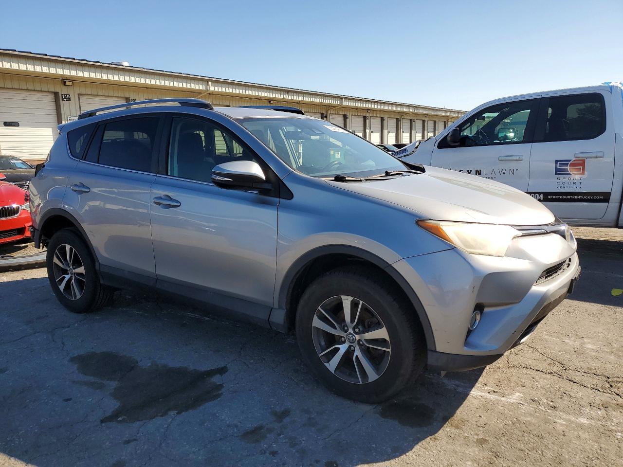 2018 TOYOTA RAV4 XLE — снимка 4
