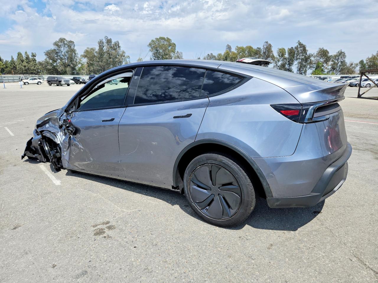2026 TESLA MODEL Y — снимка 2