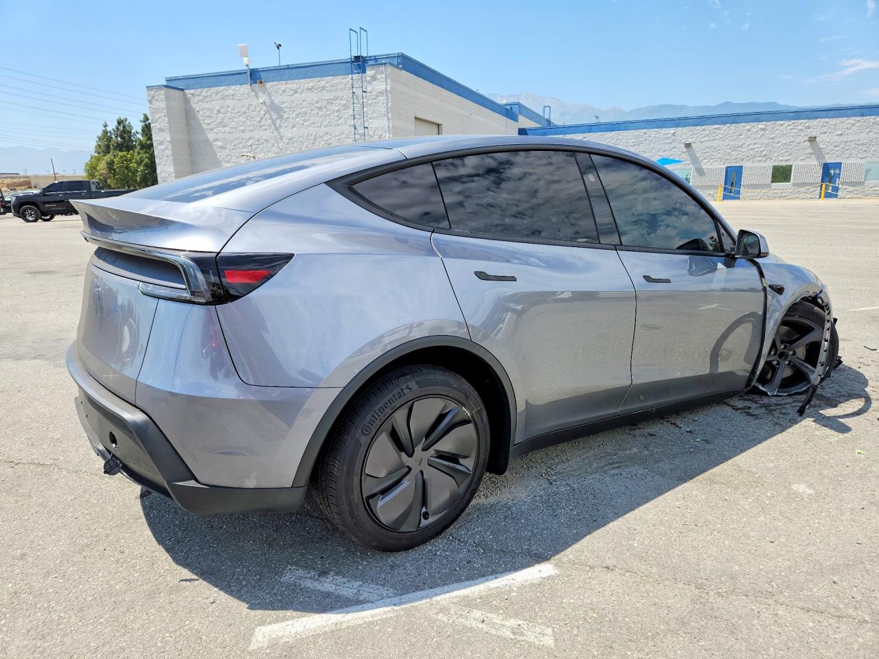 2026 TESLA MODEL Y — снимка 3