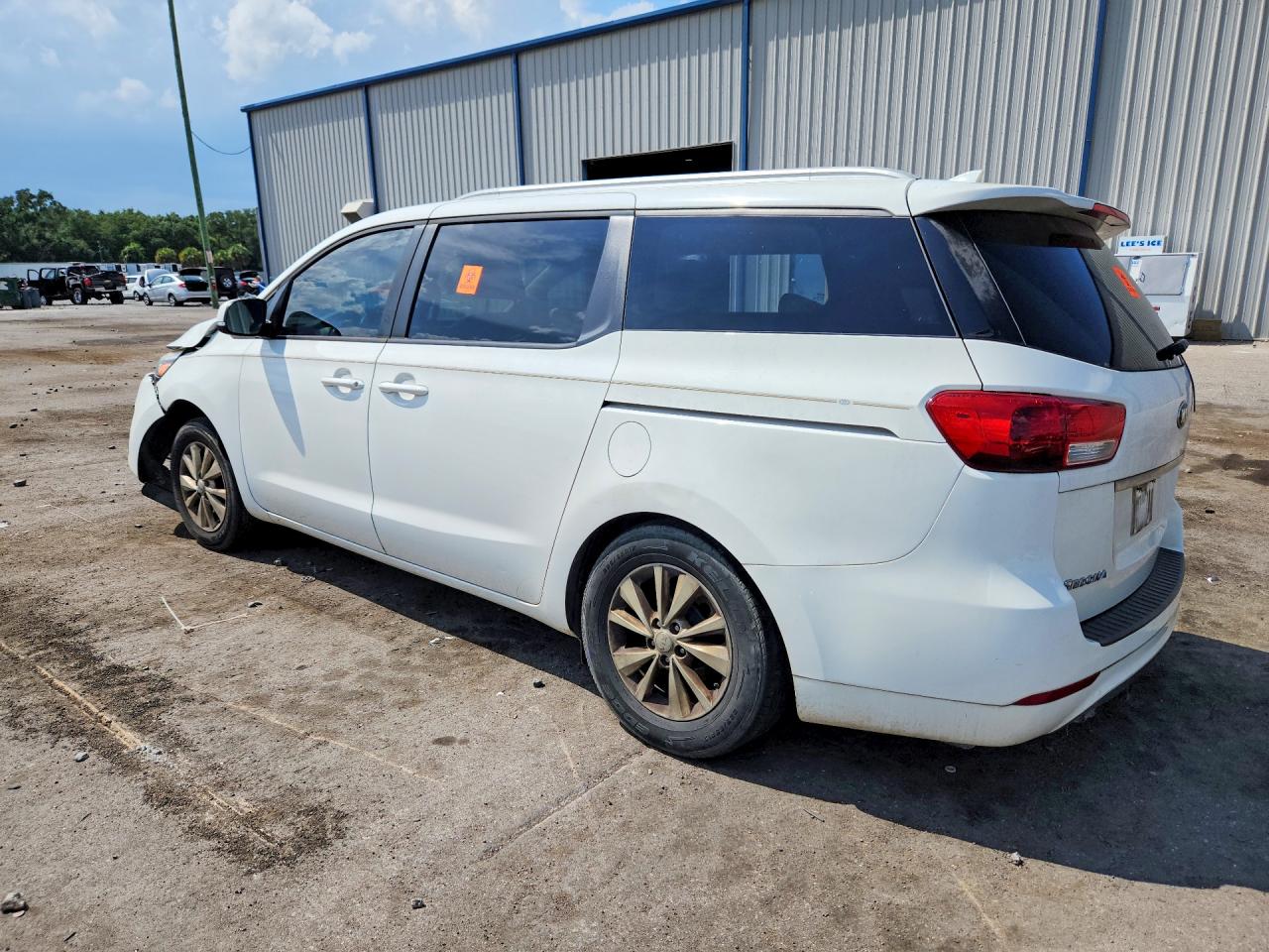 2016 KIA SEDONA LX — снимка 2