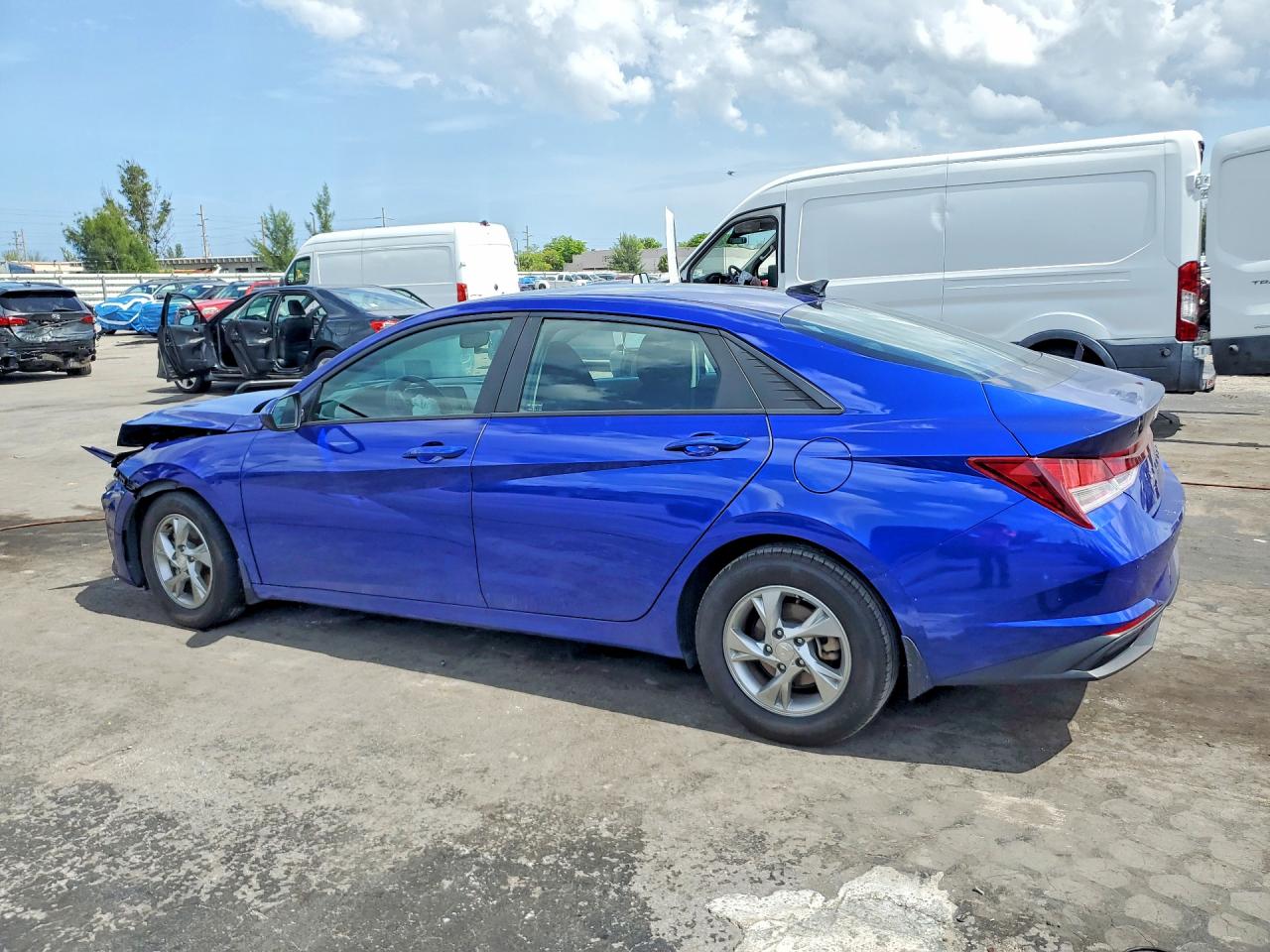 2023 HYUNDAI ELANTRA SE — снимка 2
