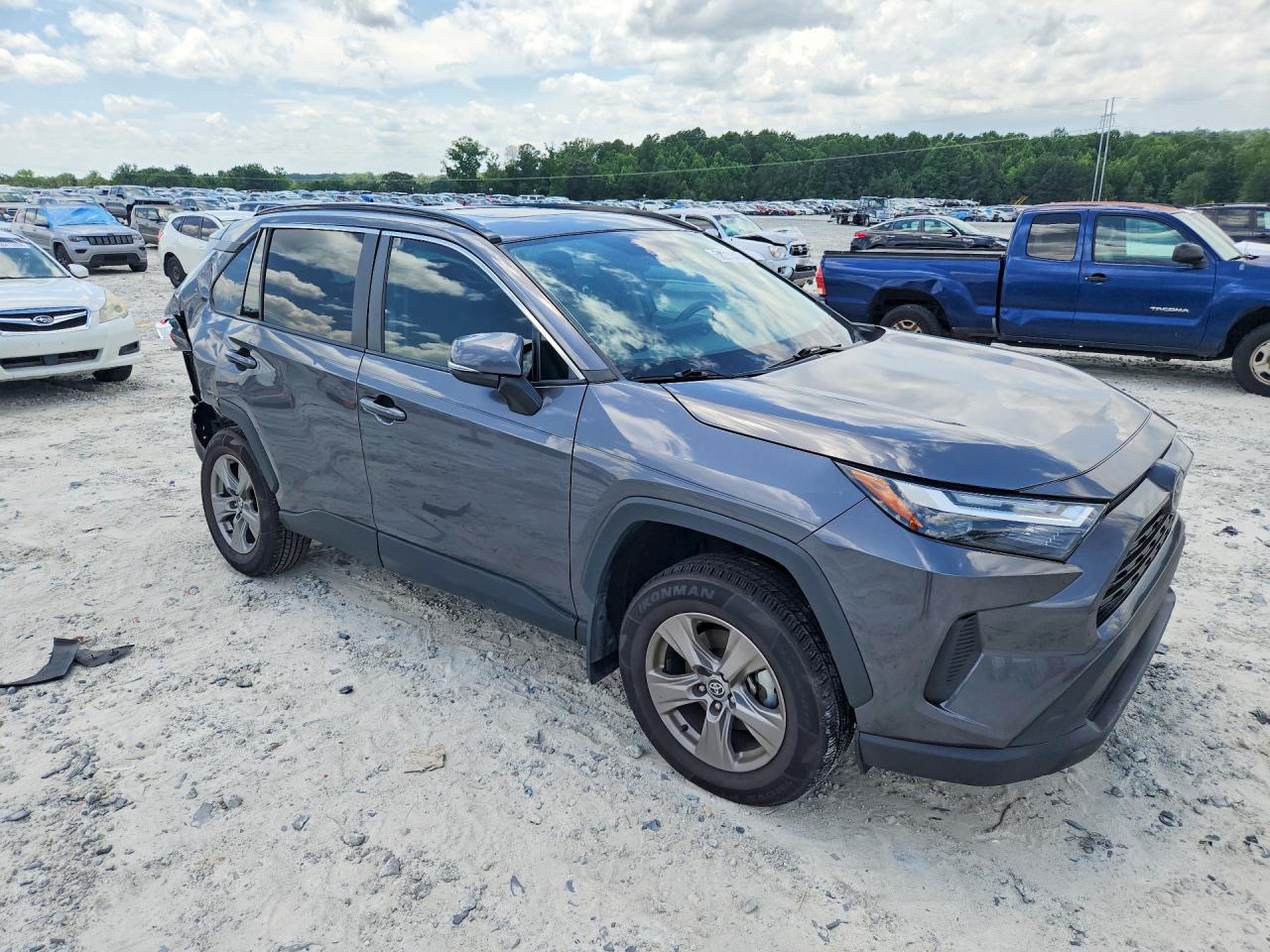2024 TOYOTA RAV4 XLE — снимка 4