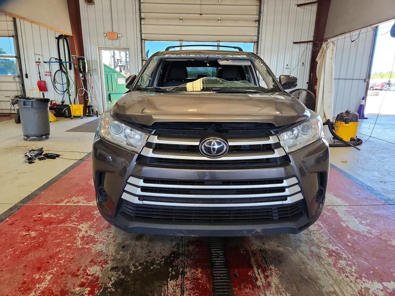 2019 TOYOTA HIGHLANDER LE — снимка 5