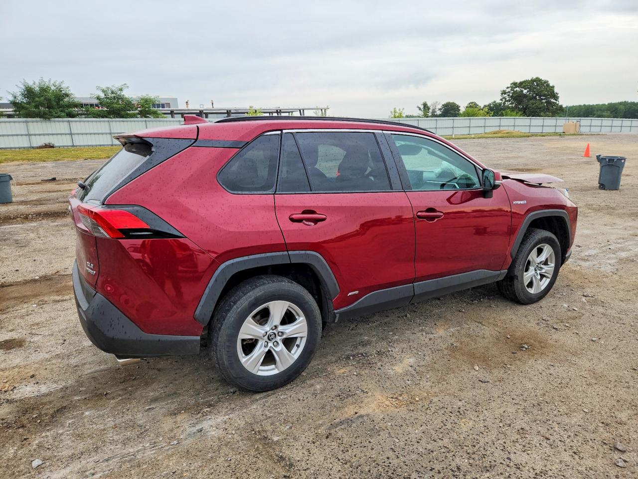 2020 TOYOTA RAV4 HYBRID XLE — снимка 3