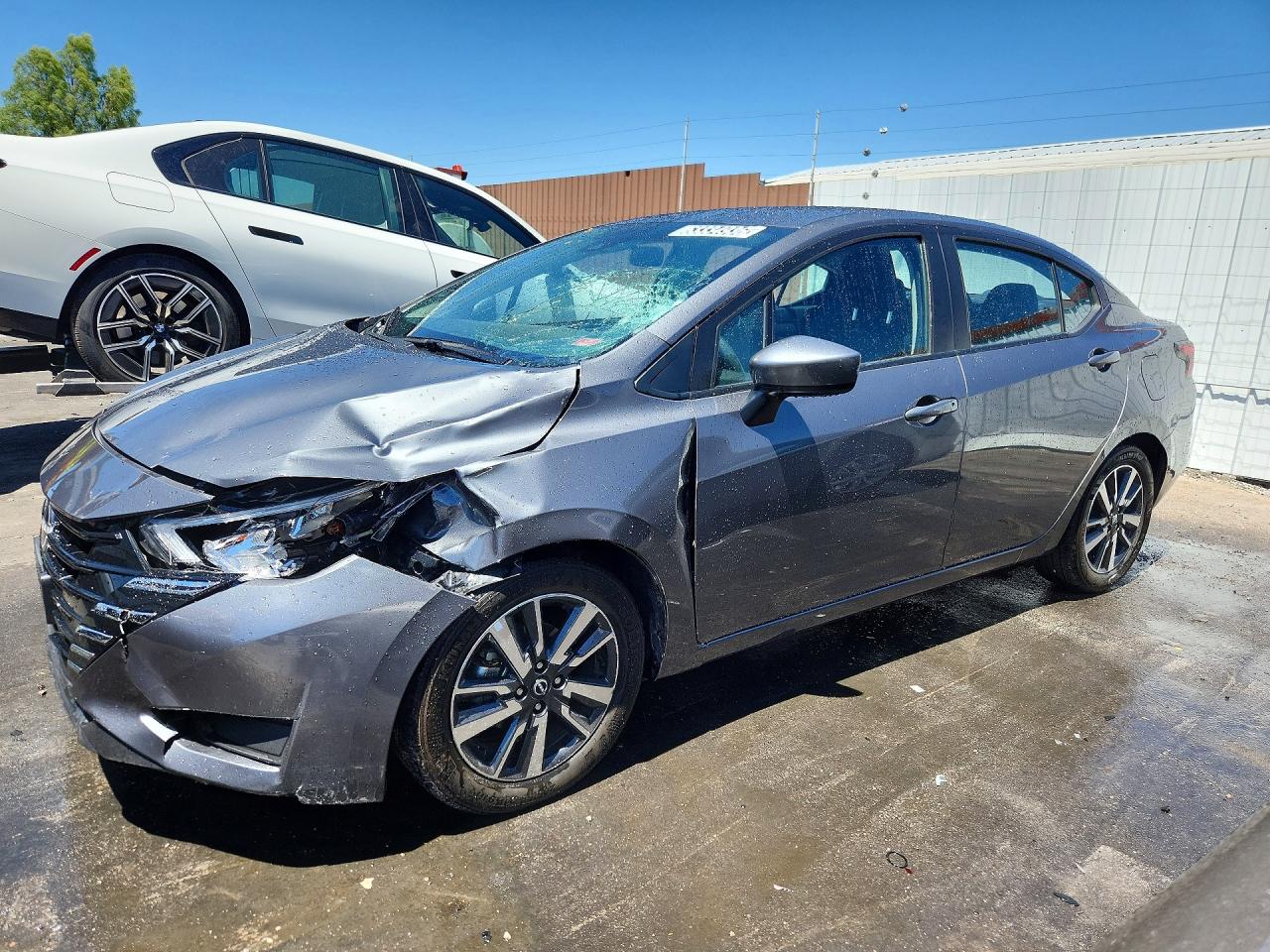 2025 NISSAN VERSA SV