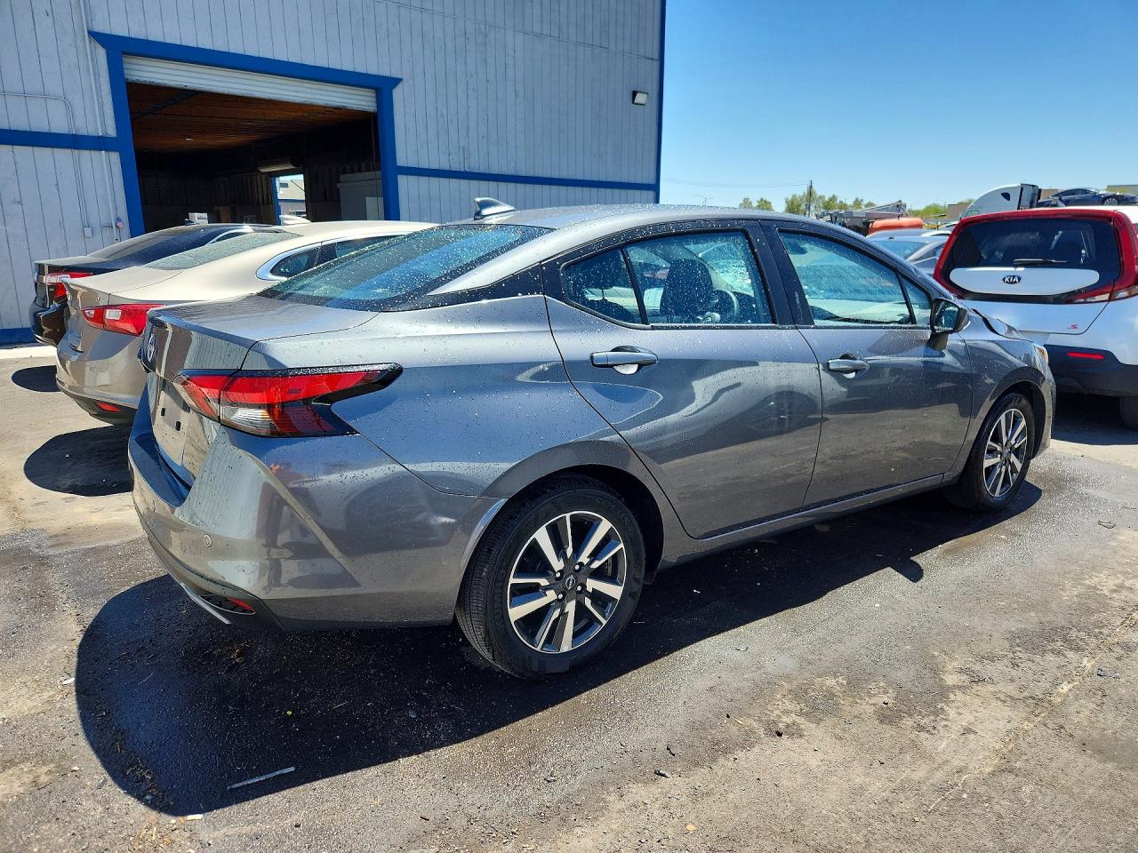 2025 NISSAN VERSA SV — снимка 3