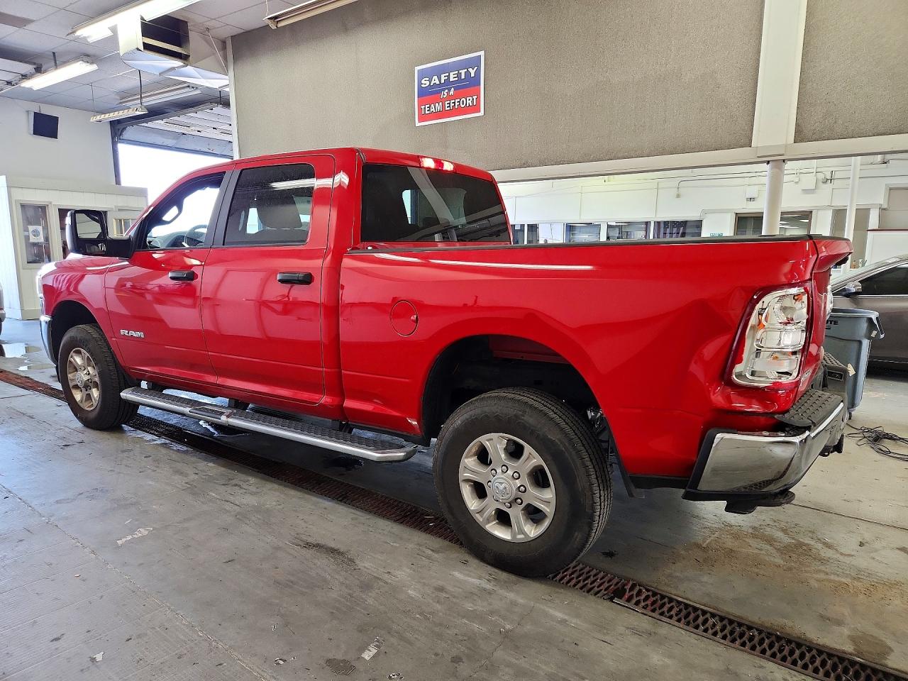 2024 RAM 2500 BIG HORN — снимка 2