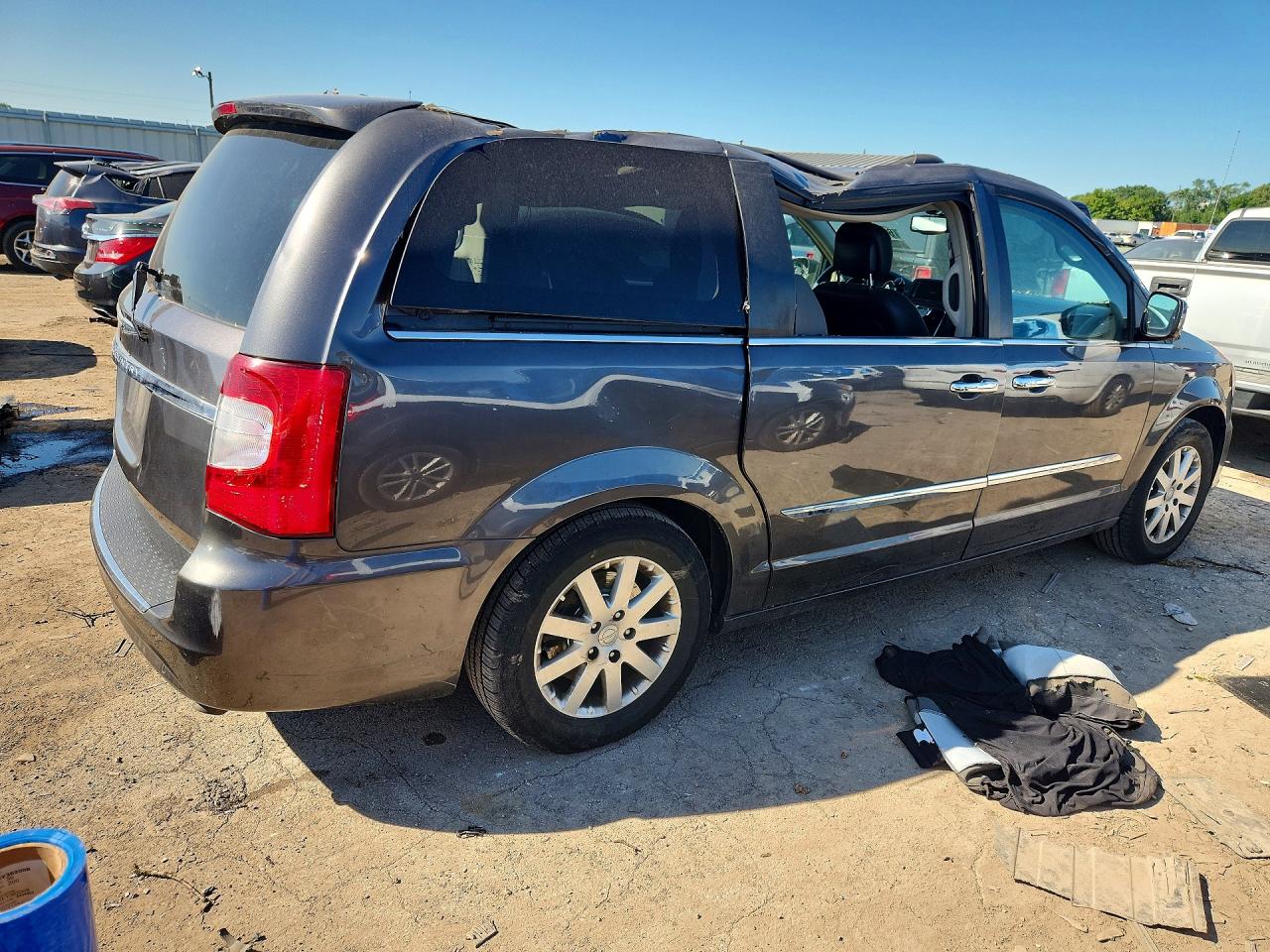 2016 CHRYSLER TOWN & COUNTRY TOURING — снимка 3
