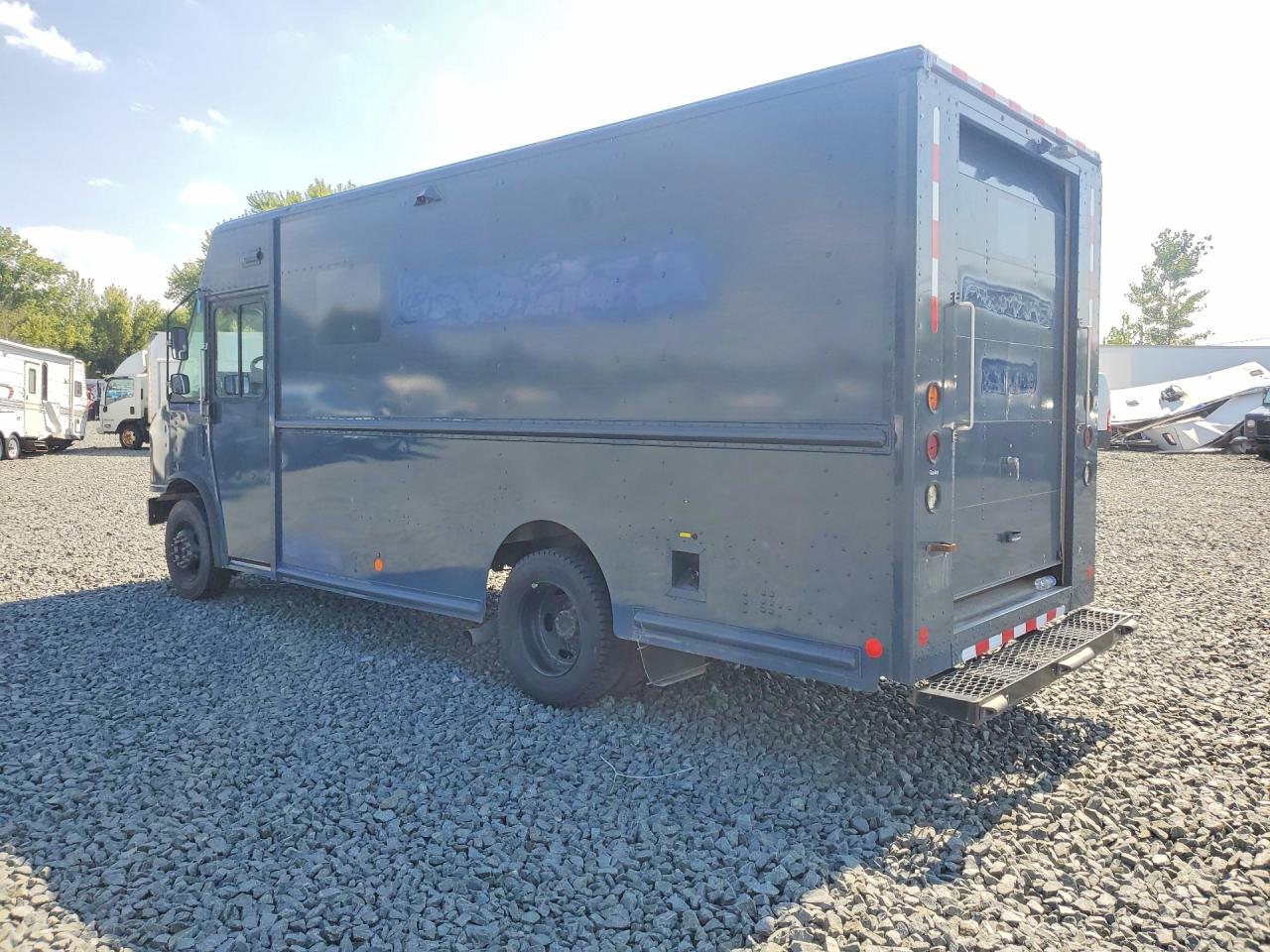 2020 FORD F59 — снимка 2