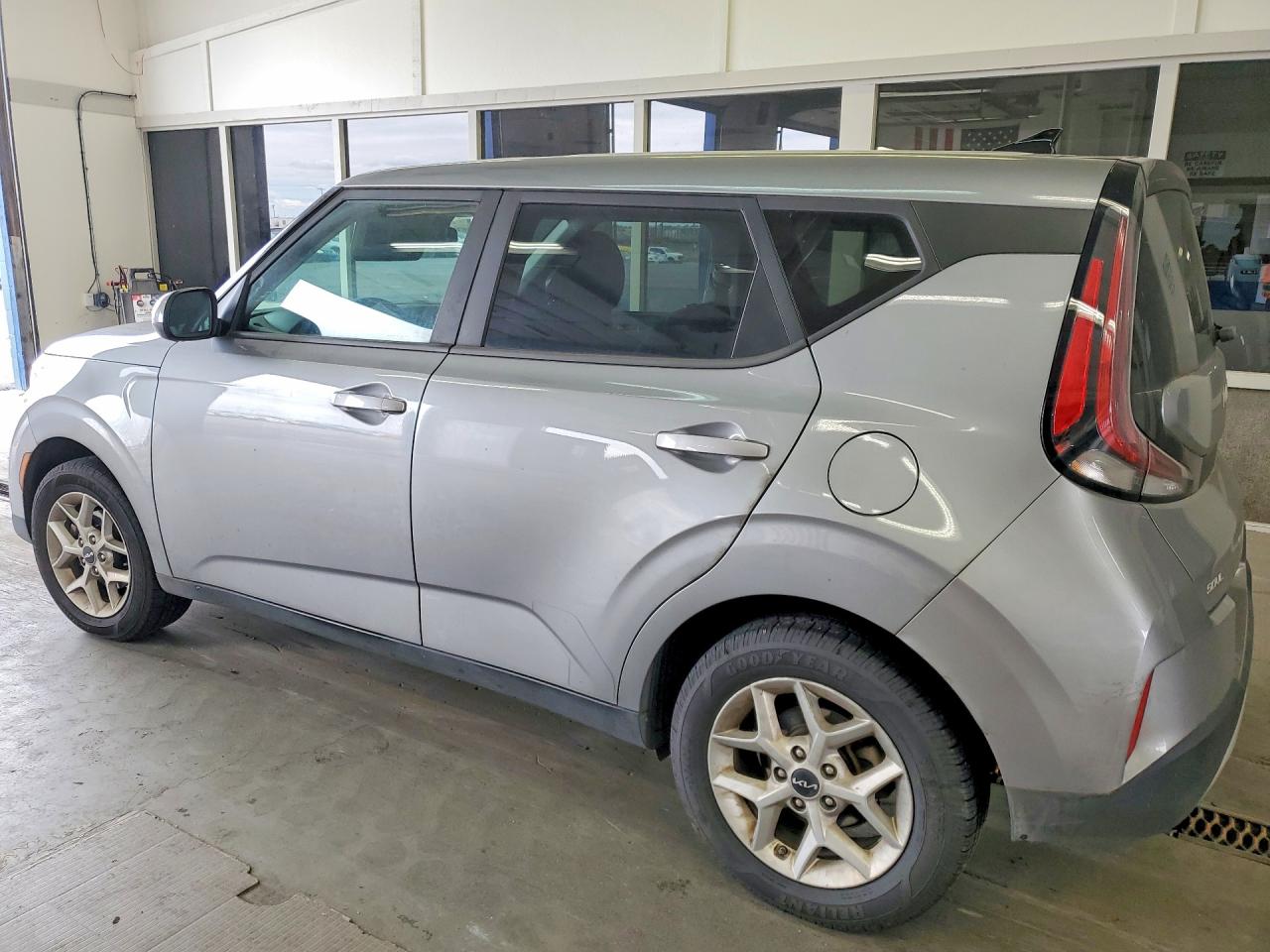 2023 KIA SOUL LX — снимка 2