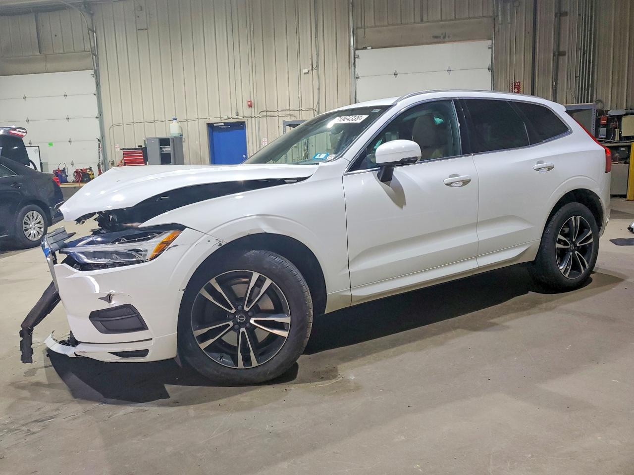 2020 VOLVO XC60 T6 MOMENTUM
