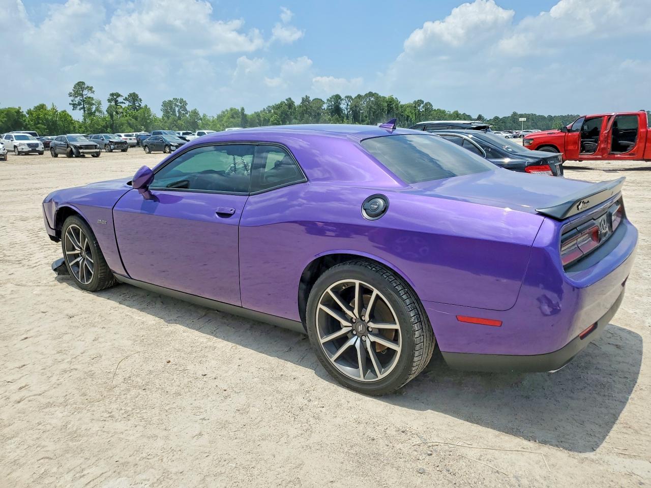 2023 DODGE CHALLENGER R/T — снимка 2