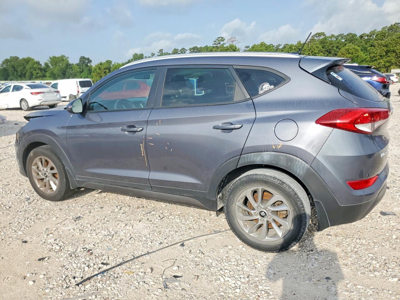 2016 HYUNDAI TUCSON SE — снимка 2