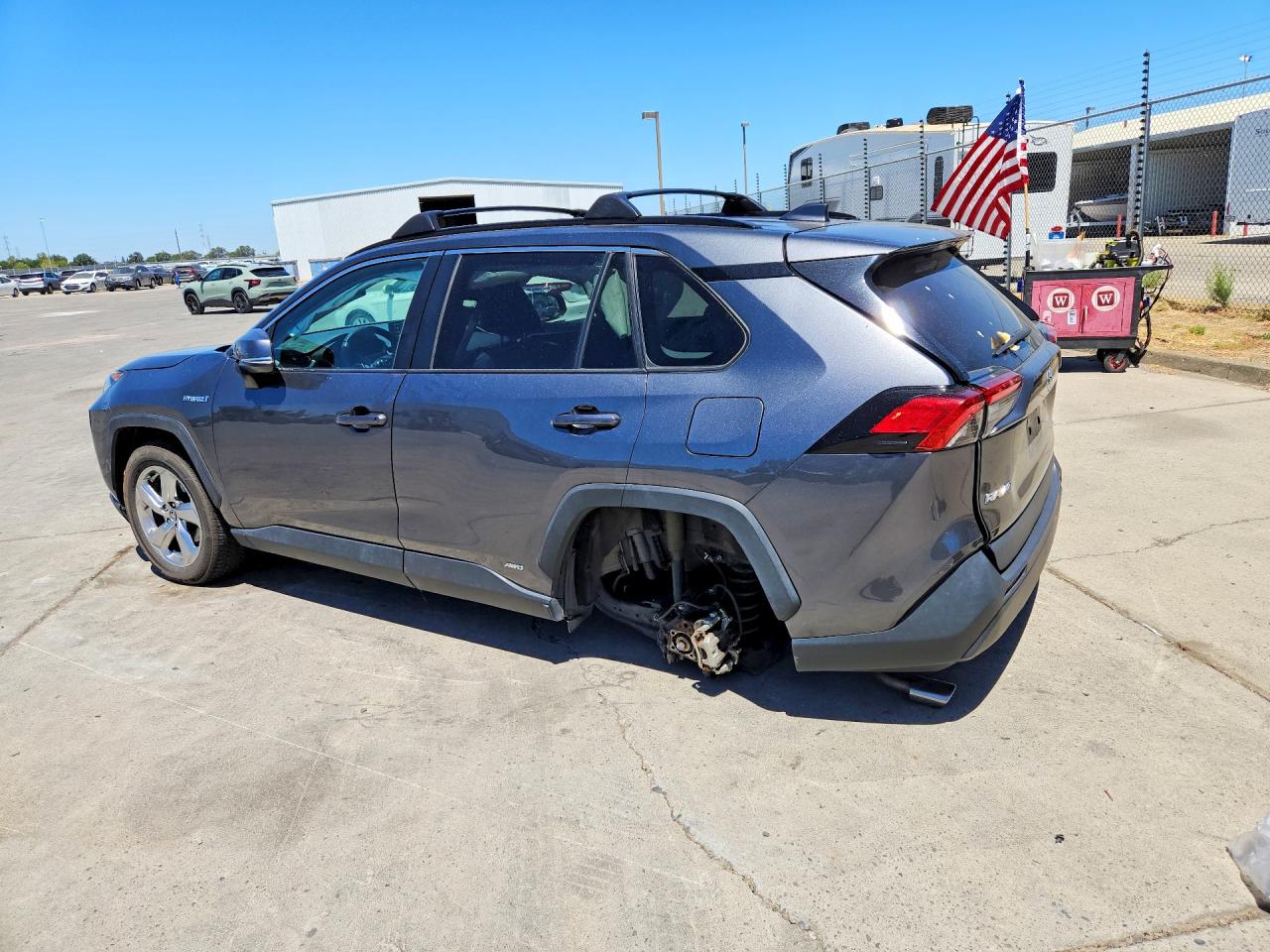 2021 TOYOTA RAV4 HYBRID XLE PREMIUM — снимка 2